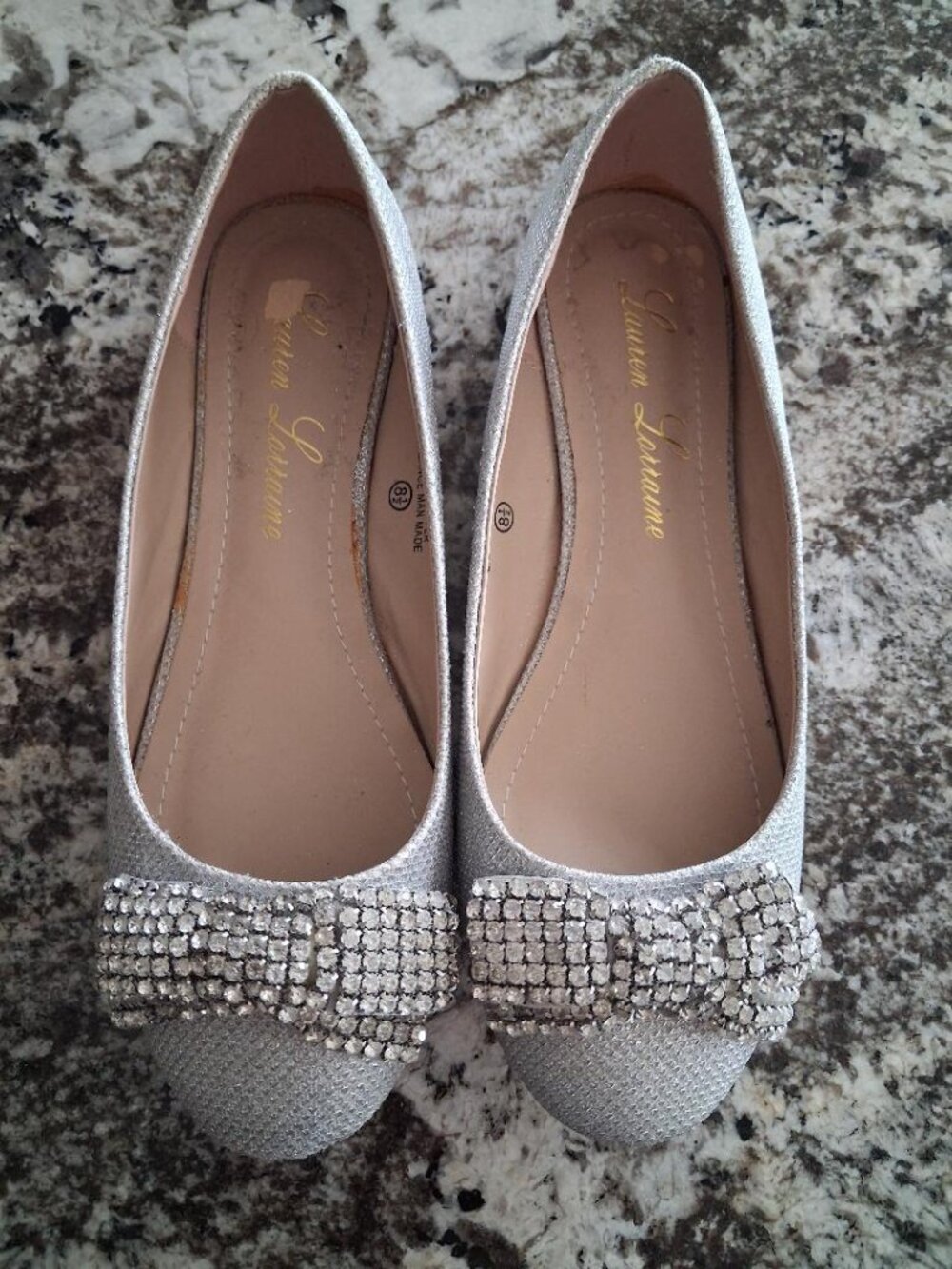 Lauren Lorraine "Bali" silver metallic fabric ballet shoe in size 8.5 B (medium)